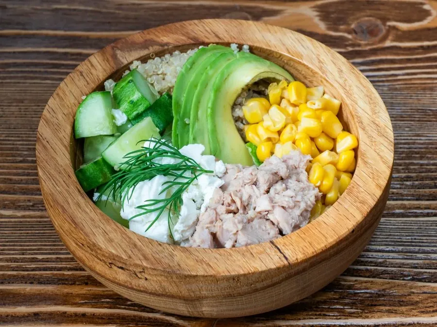 Bowl de quinoa com legumes