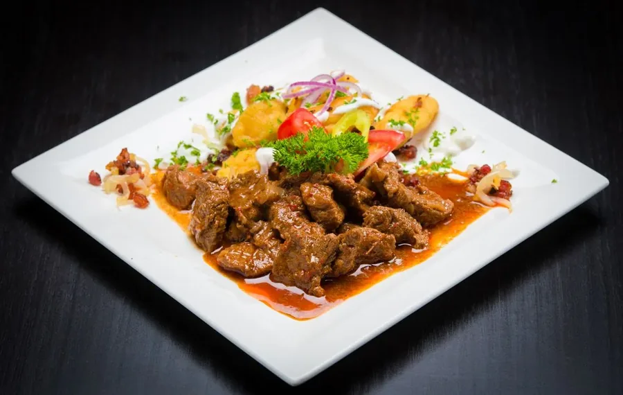 Carne de panela com legumes