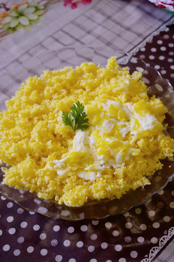 Cuscuz amarelo de milho com queijo