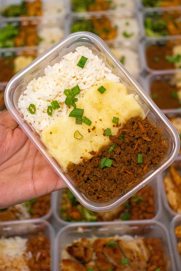 Marmita de carne moída com legumes