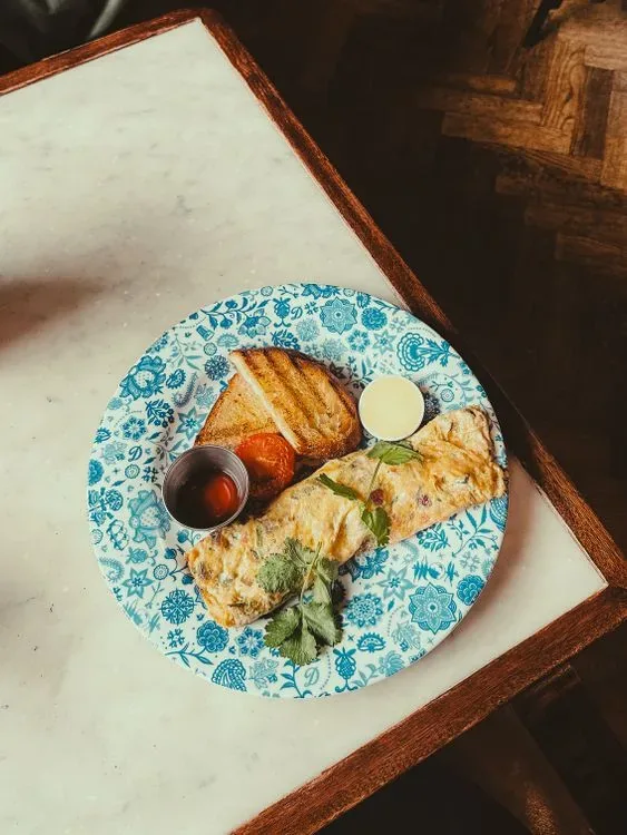 Omelete simples de queijo