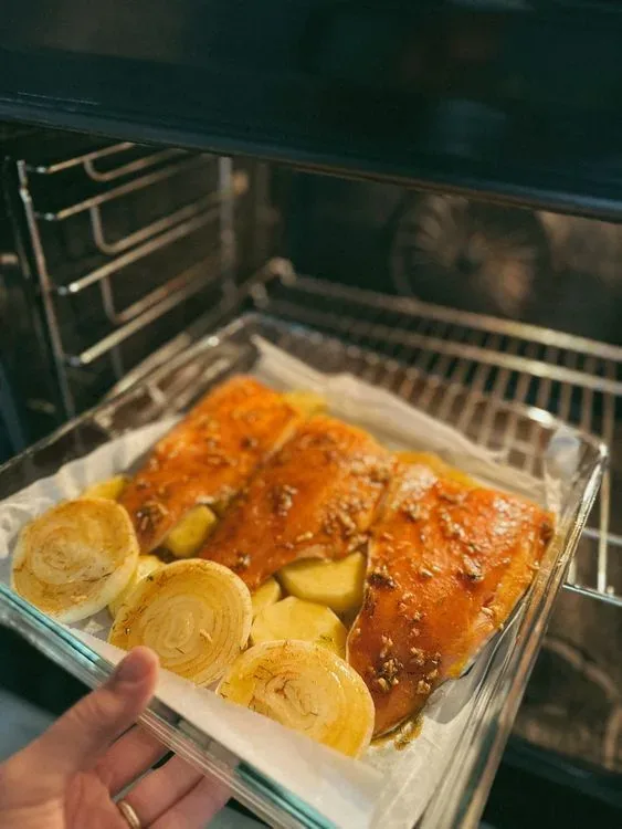 Peixe assado com legumes